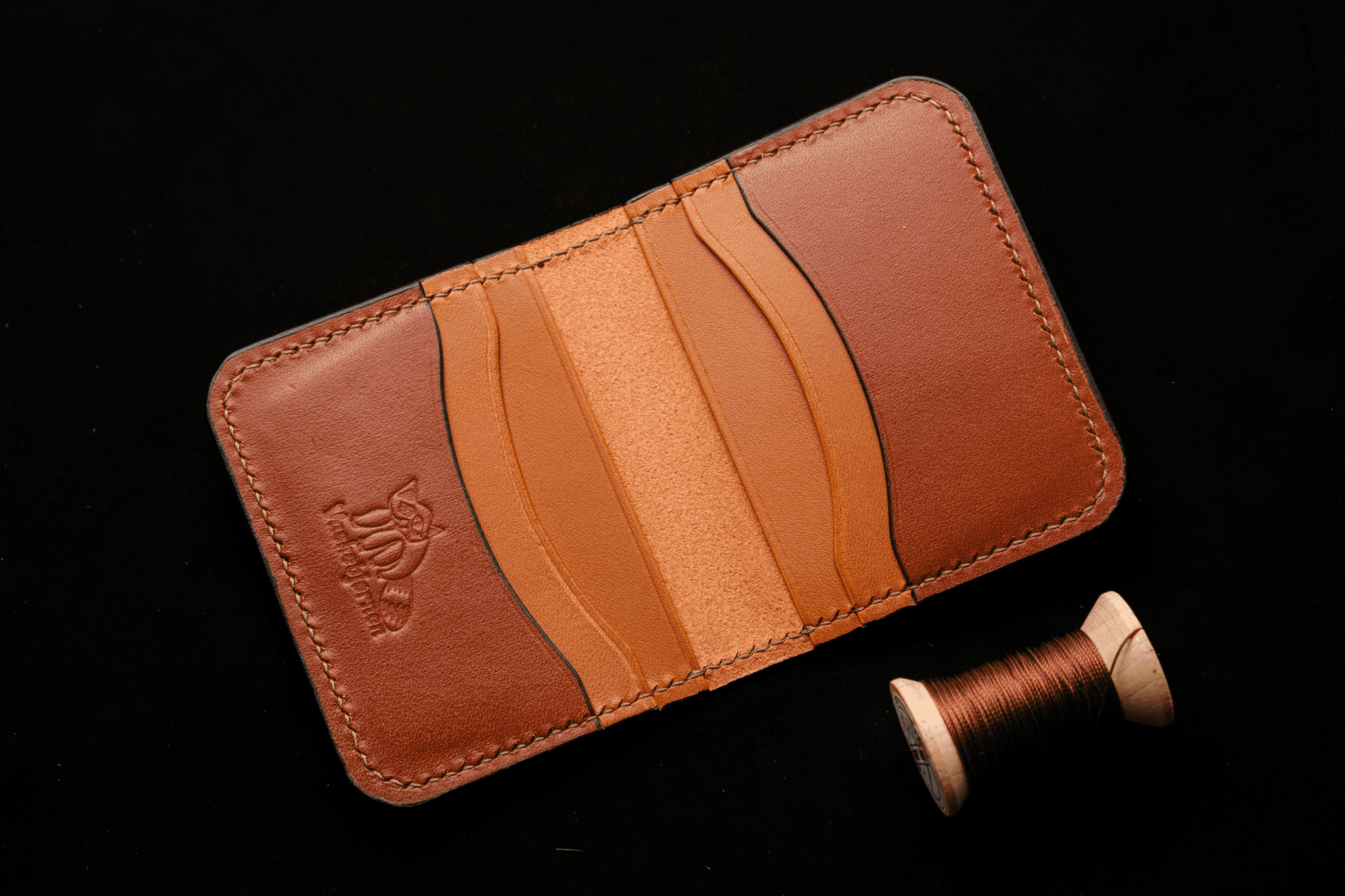 Bifold wallet interior