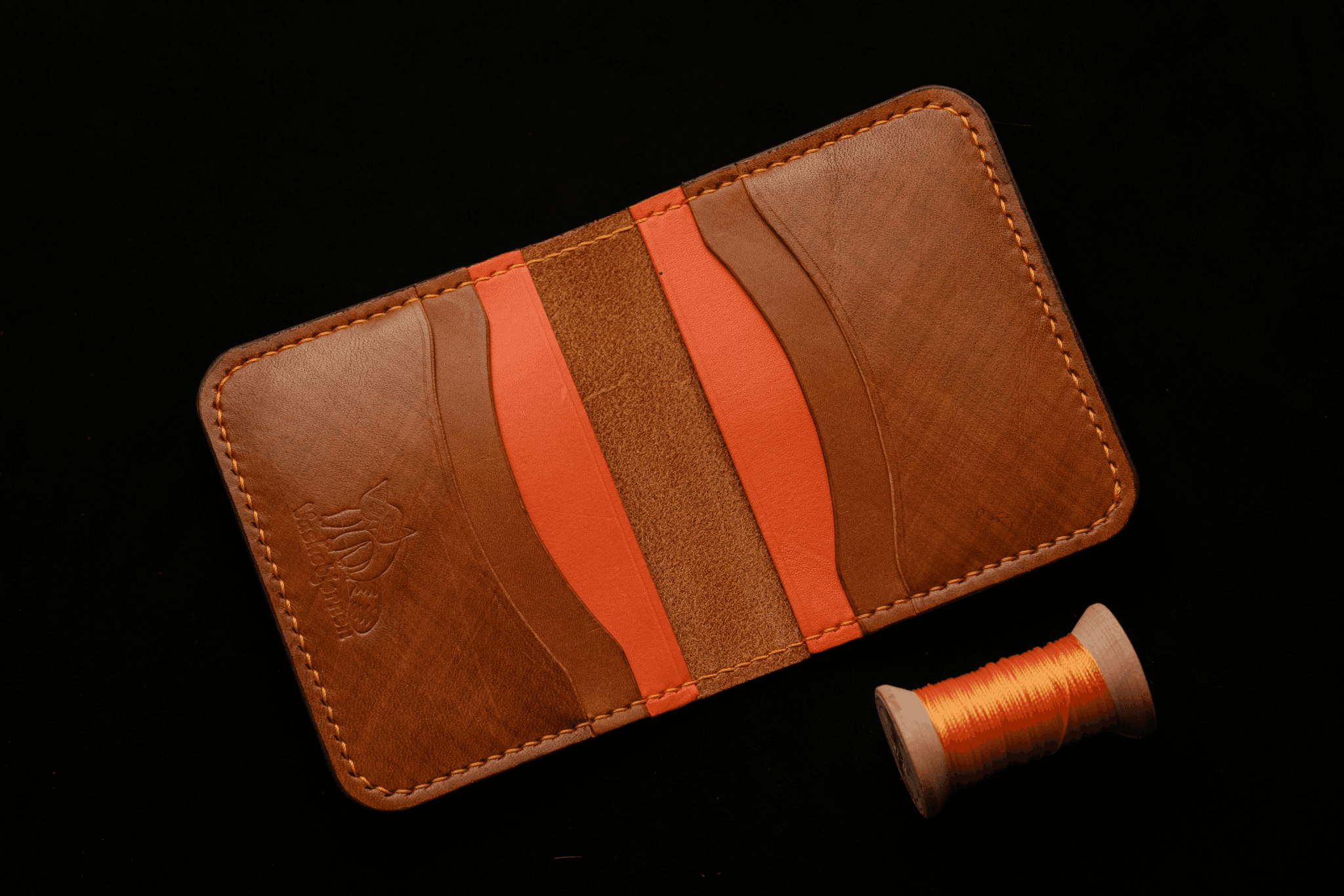 Bifold wallet interior
